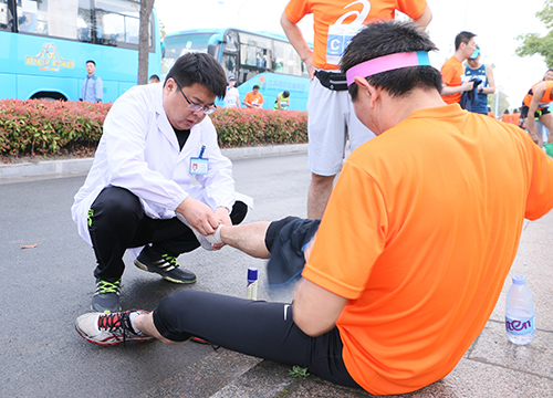 烟花三月“扬马”开跑 我院全力以赴做好赛事保障工作.jpg